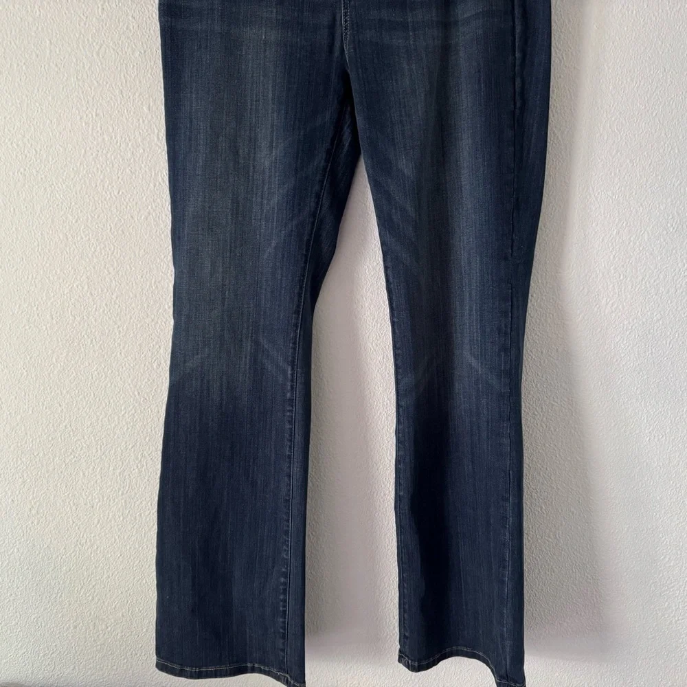 High Rise Judy Blue Influencer Slim Bootcut Viral  Blue Jeans 13/31 NEW Comfy - Picture 7 of 14